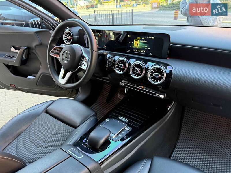 Седан Mercedes-Benz A-Class 2020 в Львові фото 39 Седан Mercedes-Benz A-Class 2020 в Львові