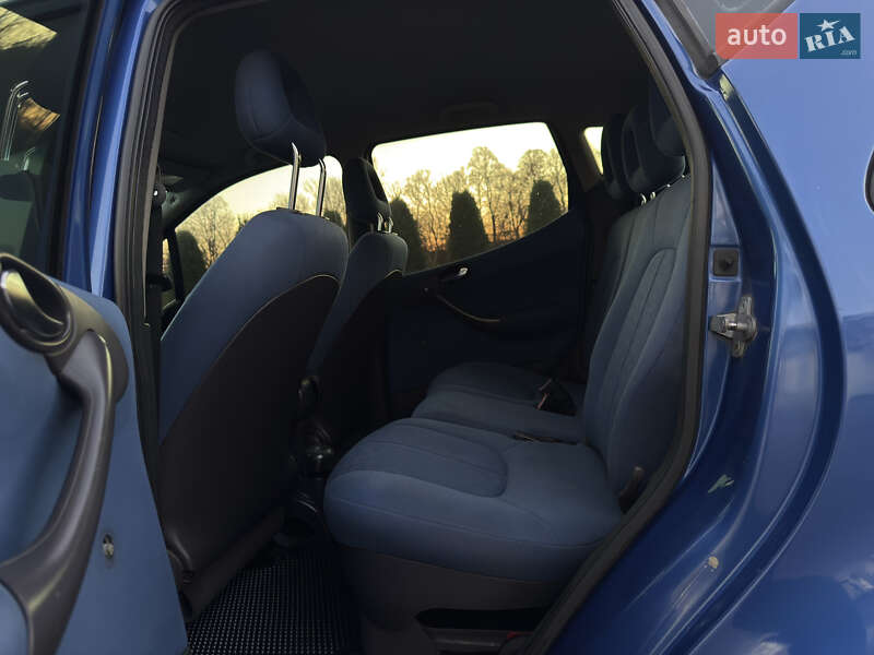 Хэтчбек Mercedes-Benz A-Class 2001 в Черновцах фото 22 Хэтчбек Mercedes-Benz A-Class 2001 в Черновцах