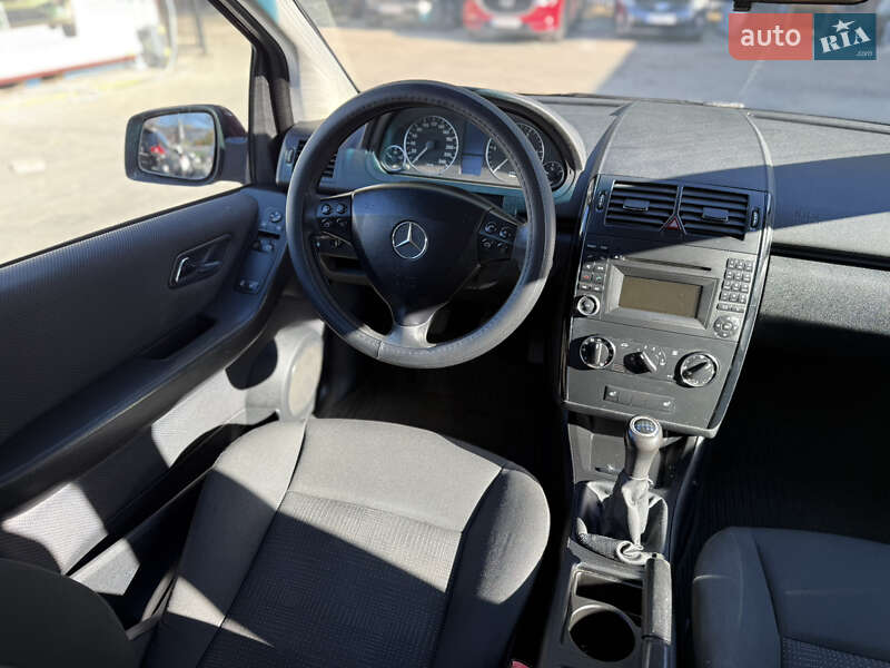 Хетчбек Mercedes-Benz A-Class 2009 в Одесі фото 44 Хетчбек Mercedes-Benz A-Class 2009 в Одесі