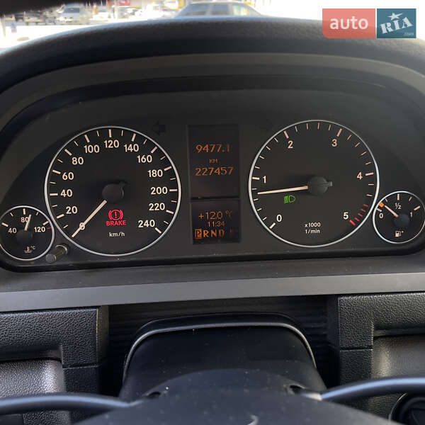 Хэтчбек Mercedes-Benz A-Class 2010 в Киеве фото 15 Хэтчбек Mercedes-Benz A-Class 2010 в Киеве