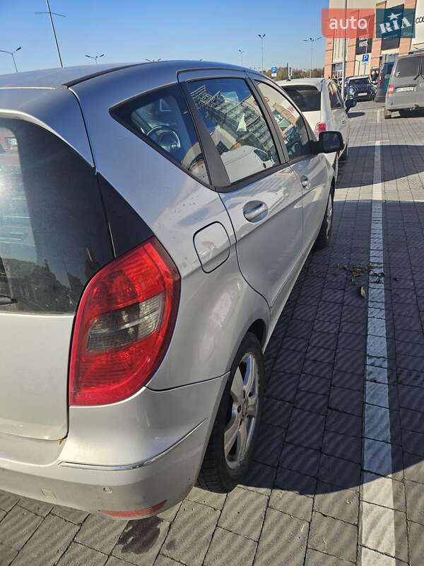 Хэтчбек Mercedes-Benz A-Class 2010 в Львове фото 9 Хэтчбек Mercedes-Benz A-Class 2010 в Львове