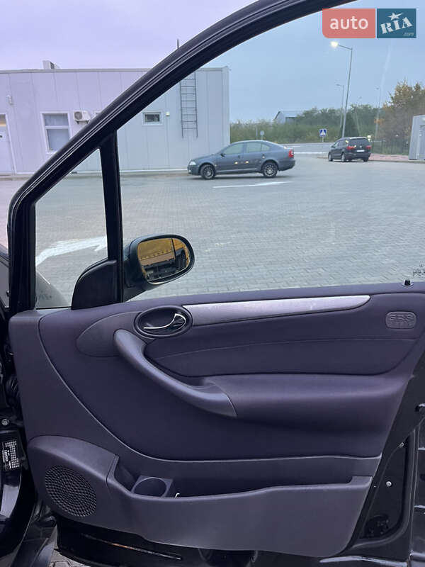 Хетчбек Mercedes-Benz A-Class 2001 в Житомирі фото 28 Хетчбек Mercedes-Benz A-Class 2001 в Житомирі