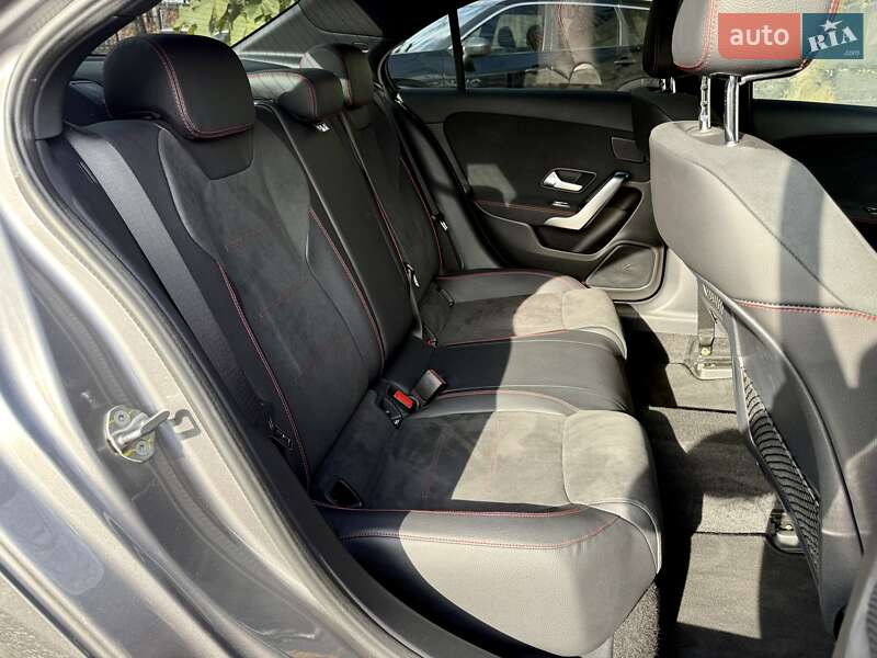 Седан Mercedes-Benz A-Class 2018 в Харькове фото 10 Седан Mercedes-Benz A-Class 2018 в Харькове