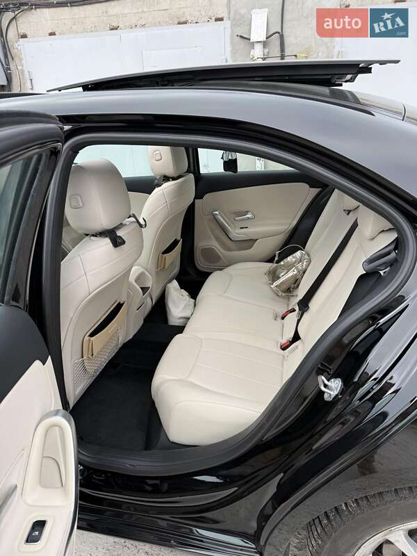 Седан Mercedes-Benz A-Class 2019 в Дніпрі фото 5 Седан Mercedes-Benz A-Class 2019 в Дніпрі