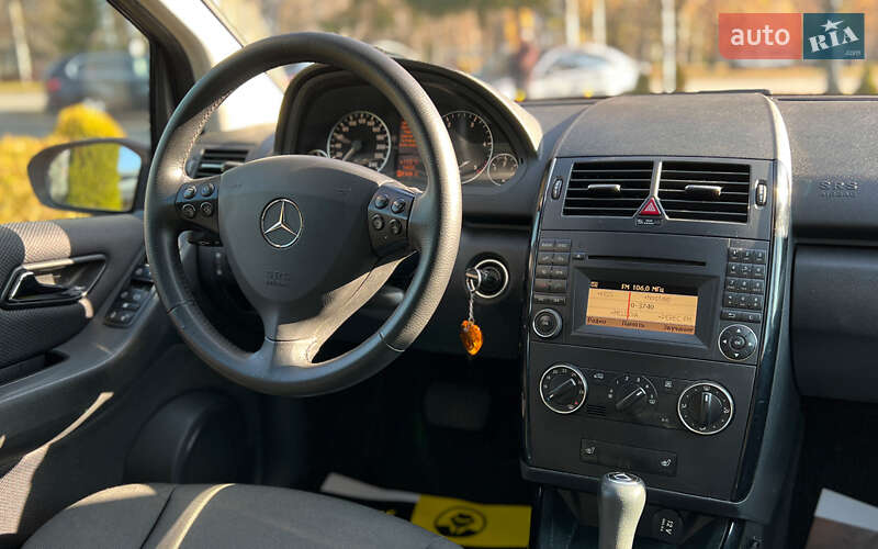 Хетчбек Mercedes-Benz A-Class 2010 в Львові фото 20 Хетчбек Mercedes-Benz A-Class 2010 в Львові
