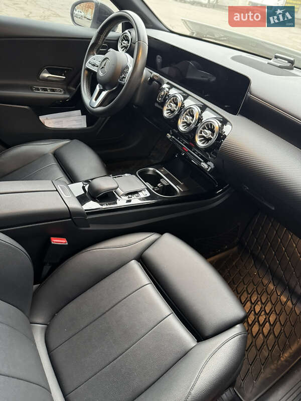 Хетчбек Mercedes-Benz A-Class 2018 в Дніпрі