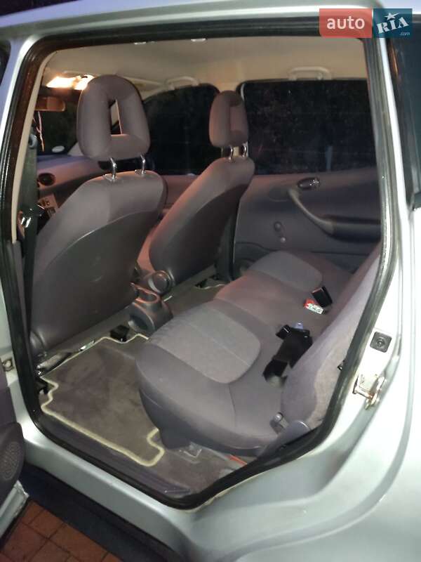 Хэтчбек Mercedes-Benz A-Class 2004 в Лохвице