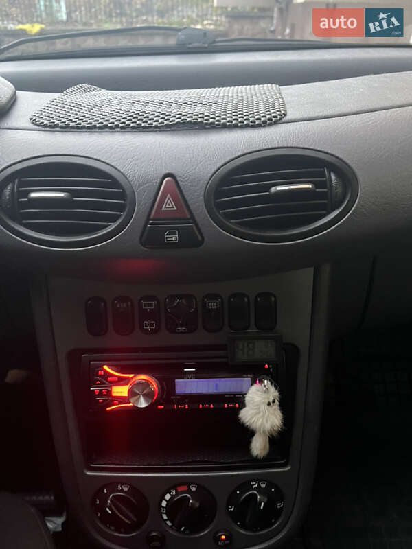 Хэтчбек Mercedes-Benz A-Class 2004 в Ивано-Франковске фото 9 Хэтчбек Mercedes-Benz A-Class 2004 в Ивано-Франковске