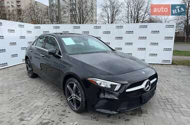 Седан Mercedes-Benz A-Class 2019 в Луцьку