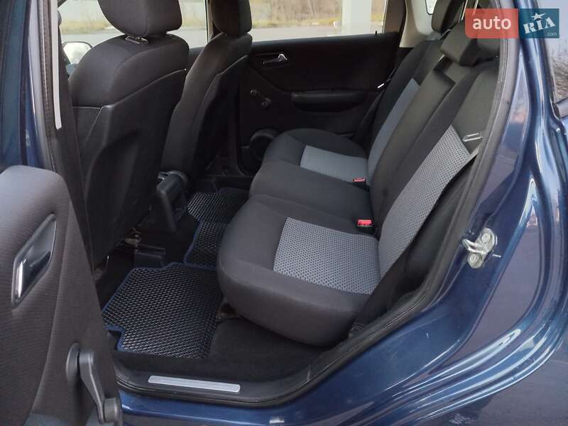 Хетчбек Mercedes-Benz A-Class 2005 в Хмельницькому фото 15 Хетчбек Mercedes-Benz A-Class 2005 в Хмельницькому