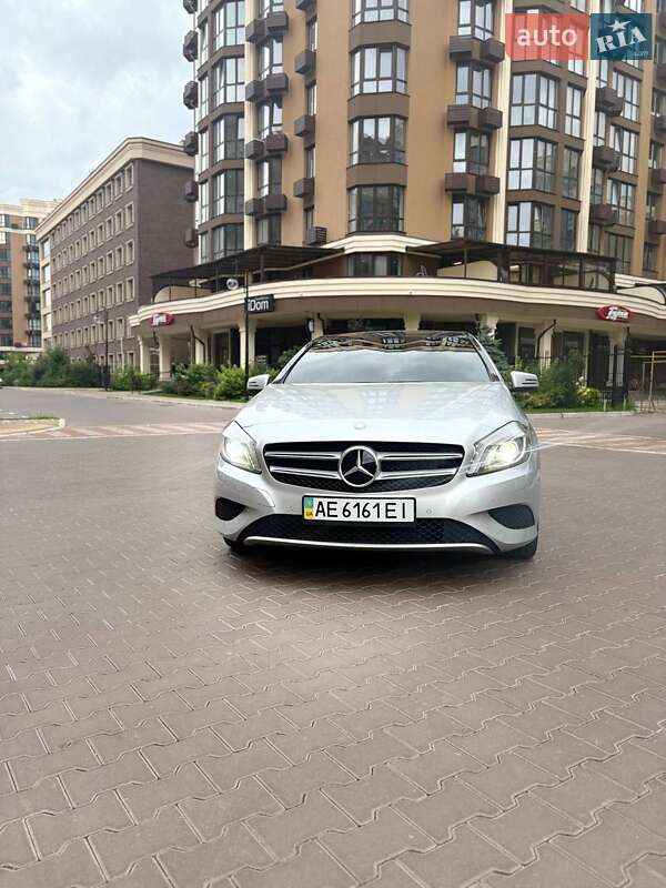 Хетчбек Mercedes-Benz A-Class 2012 в Києві фото 11 Хетчбек Mercedes-Benz A-Class 2012 в Києві