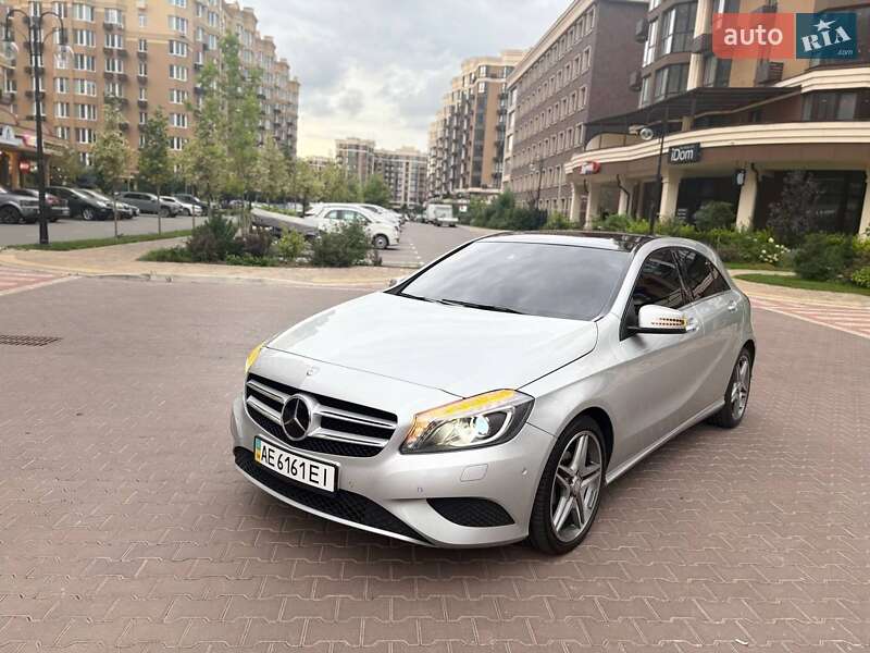 Хетчбек Mercedes-Benz A-Class 2012 в Києві фото 23 Хетчбек Mercedes-Benz A-Class 2012 в Києві