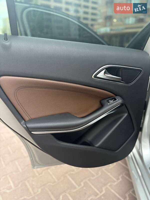 Хетчбек Mercedes-Benz A-Class 2012 в Києві фото 35 Хетчбек Mercedes-Benz A-Class 2012 в Києві