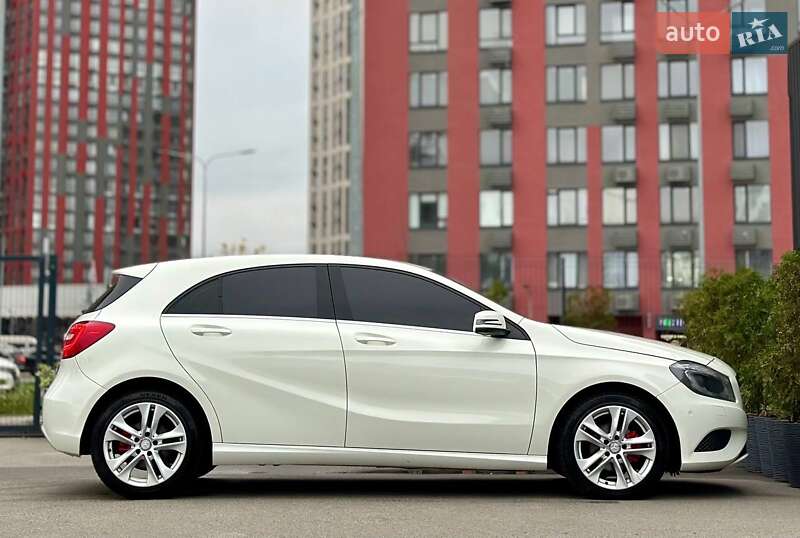 Хетчбек Mercedes-Benz A-Class 2012 в Києві фото 7 Хетчбек Mercedes-Benz A-Class 2012 в Києві