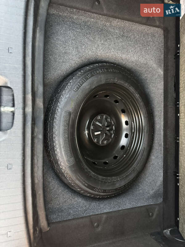 Хэтчбек Mercedes-Benz A-Class 2011 в Луцке фото 10 Хэтчбек Mercedes-Benz A-Class 2011 в Луцке