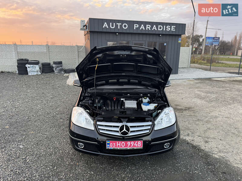 Хэтчбек Mercedes-Benz A-Class 2011 в Луцке фото 15 Хэтчбек Mercedes-Benz A-Class 2011 в Луцке