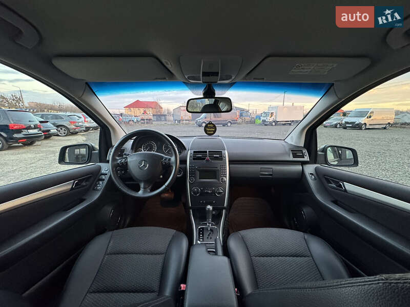 Хэтчбек Mercedes-Benz A-Class 2011 в Луцке фото 28 Хэтчбек Mercedes-Benz A-Class 2011 в Луцке