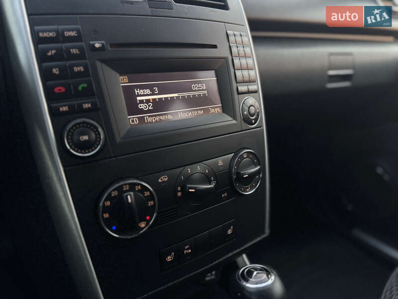 Хэтчбек Mercedes-Benz A-Class 2011 в Луцке фото 33 Хэтчбек Mercedes-Benz A-Class 2011 в Луцке