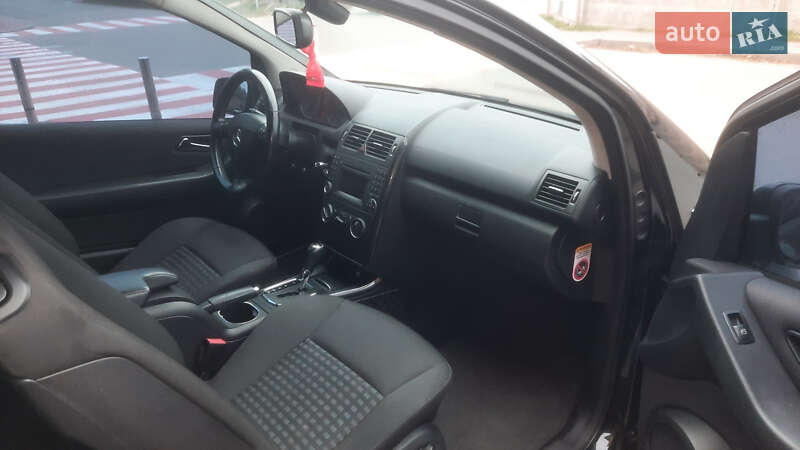 Хэтчбек Mercedes-Benz A-Class 2010 в Киеве фото 18 Хэтчбек Mercedes-Benz A-Class 2010 в Киеве