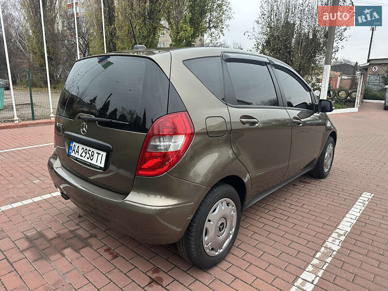 Хэтчбек Mercedes-Benz A-Class 2010 в Прилуках