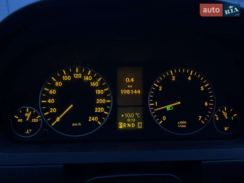 Хэтчбек Mercedes-Benz A-Class 2011 в Луцке фото 34 Хэтчбек Mercedes-Benz A-Class 2011 в Луцке