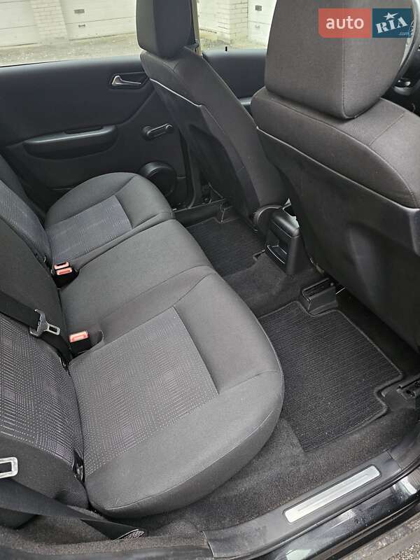 Хэтчбек Mercedes-Benz A-Class 2012 в Ровно фото 11 Хэтчбек Mercedes-Benz A-Class 2012 в Ровно