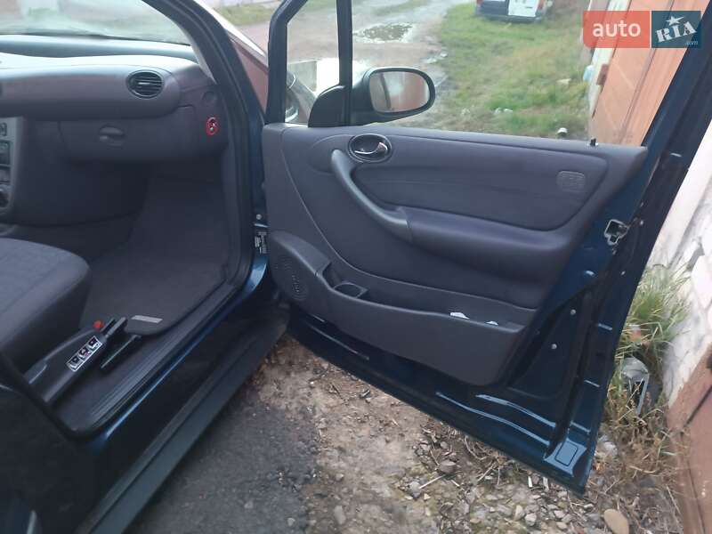 Хетчбек Mercedes-Benz A-Class 2003 в Житомирі