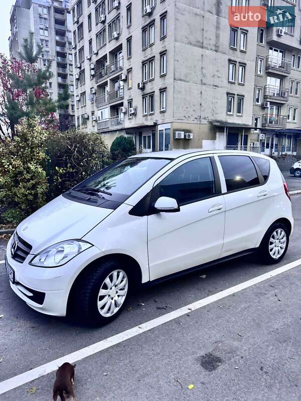 Хэтчбек Mercedes-Benz A-Class 2011 в Днепре