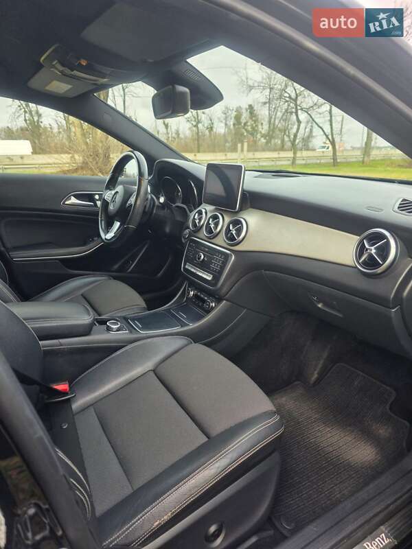 Хетчбек Mercedes-Benz A-Class 2015 в Києві фото 15 Хетчбек Mercedes-Benz A-Class 2015 в Києві