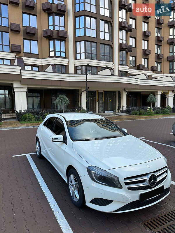 Хэтчбек Mercedes-Benz A-Class 2013 в Киеве фото Хэтчбек Mercedes-Benz A-Class 2013 в Киеве