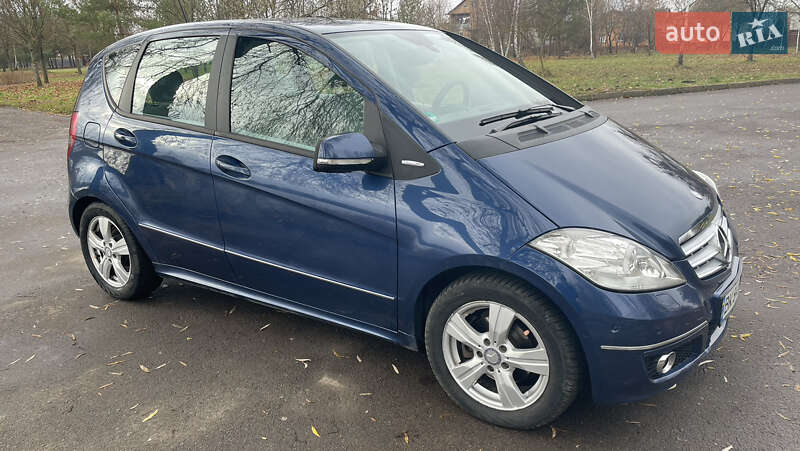 Хэтчбек Mercedes-Benz A-Class 2010 в Ровно фото 4 Хэтчбек Mercedes-Benz A-Class 2010 в Ровно