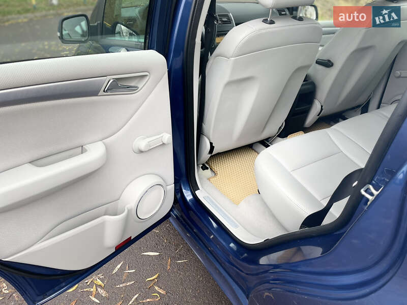 Хэтчбек Mercedes-Benz A-Class 2010 в Ровно фото 13 Хэтчбек Mercedes-Benz A-Class 2010 в Ровно