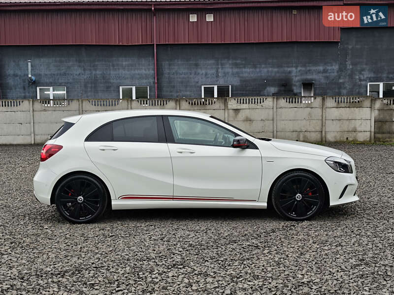 Хетчбек Mercedes-Benz A-Class 2016 в Луцьку