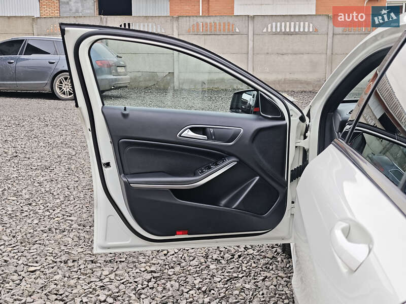 Хетчбек Mercedes-Benz A-Class 2016 в Луцьку