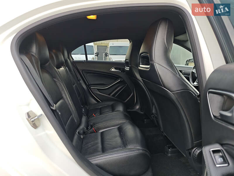 Хетчбек Mercedes-Benz A-Class 2016 в Луцьку