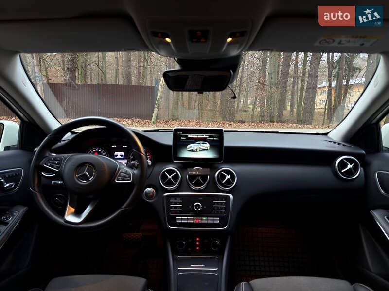 Хэтчбек Mercedes-Benz A-Class 2016 в Львове фото 12 Хэтчбек Mercedes-Benz A-Class 2016 в Львове