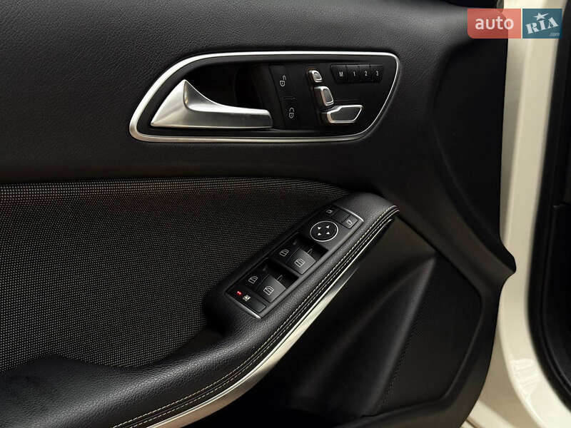 Хэтчбек Mercedes-Benz A-Class 2016 в Львове фото 16 Хэтчбек Mercedes-Benz A-Class 2016 в Львове