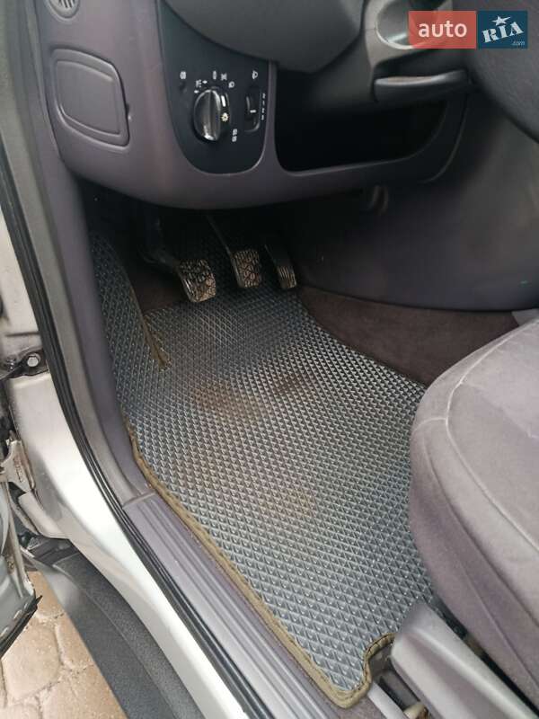 Хэтчбек Mercedes-Benz A-Class 2003 в Тернополе фото 15 Хэтчбек Mercedes-Benz A-Class 2003 в Тернополе