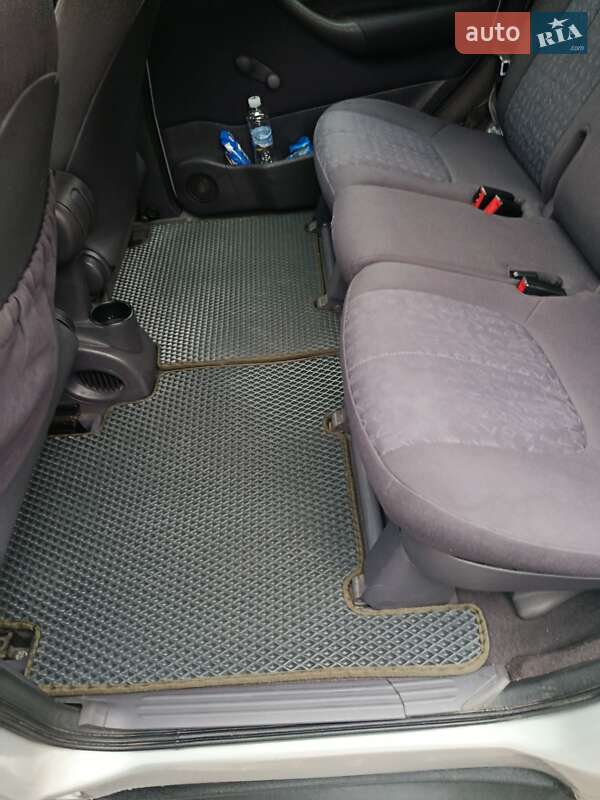 Хэтчбек Mercedes-Benz A-Class 2003 в Тернополе фото 20 Хэтчбек Mercedes-Benz A-Class 2003 в Тернополе