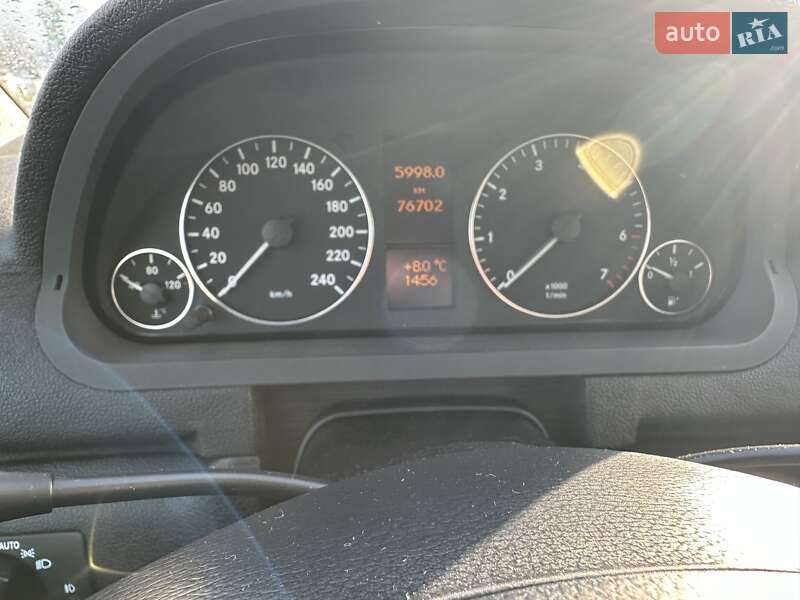 Хетчбек Mercedes-Benz A-Class 2010 в Києві фото 28 Хетчбек Mercedes-Benz A-Class 2010 в Києві