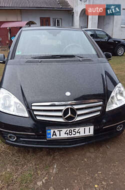 Хэтчбек Mercedes-Benz A-Class 2011 в Надворной