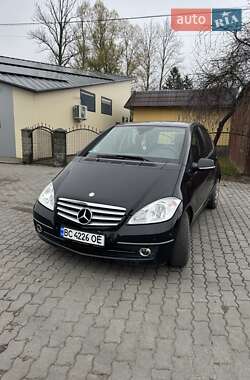 Хэтчбек Mercedes-Benz A-Class 2011 в Городке