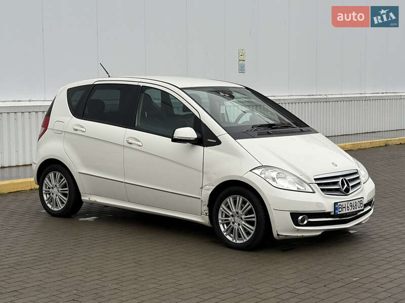 Хэтчбек Mercedes-Benz A-Class 2011 в Одессе фото 2 Хэтчбек Mercedes-Benz A-Class 2011 в Одессе