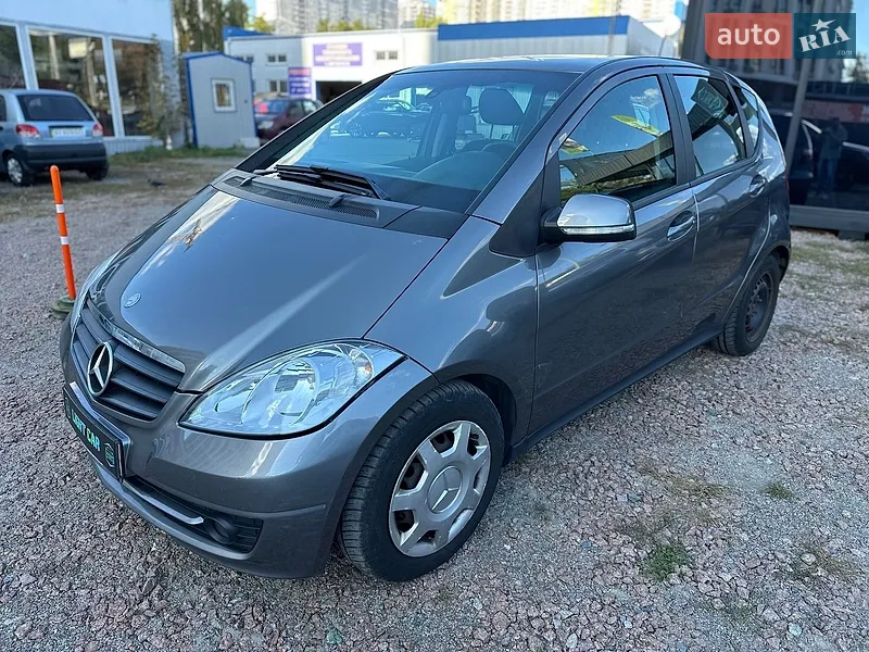 Mercedes-Benz A-Class 2011