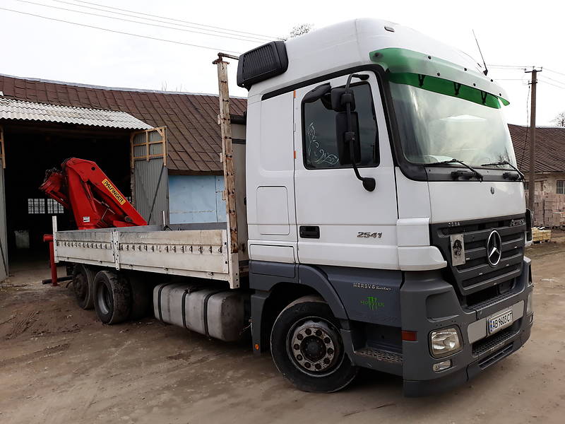 Кран-манипулятор Mercedes-Benz Actros 2006 в Шаргороде
