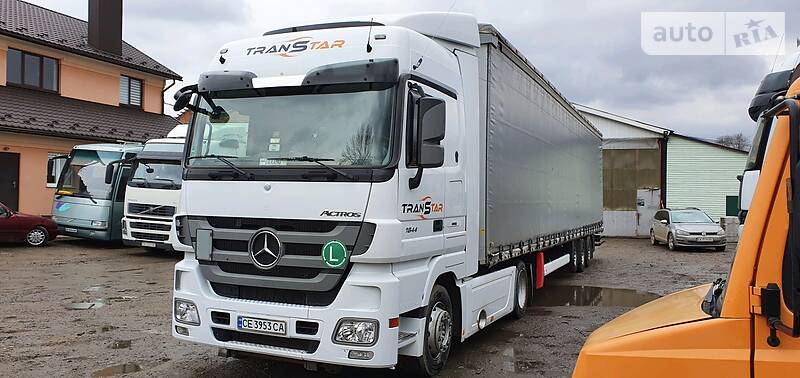 Тягач Mercedes-Benz Actros 2010 в Черновцах