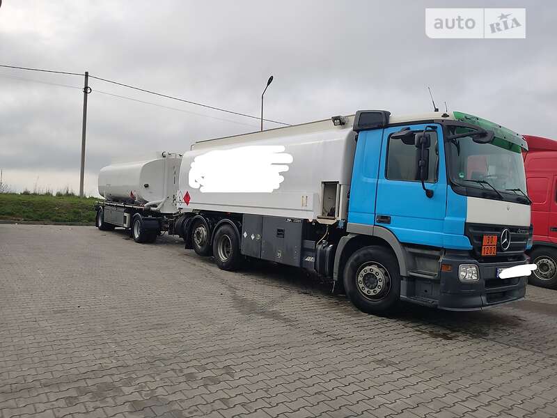 Бензовоз Mercedes-Benz Actros 2008 в Луцке