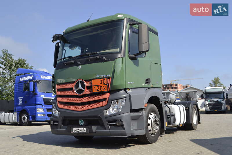 Тягач Mercedes-Benz Actros 2014 в Хусте