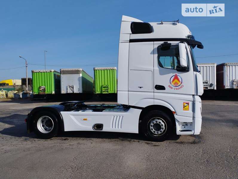 Тягач Mercedes-Benz Actros 2014 в Киеве