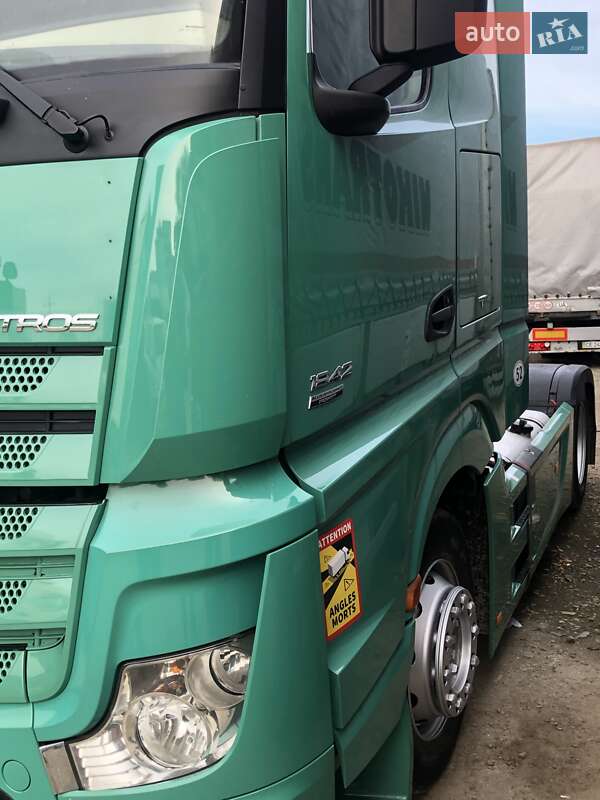Тягач Mercedes-Benz Actros 2012 в Чернівцях